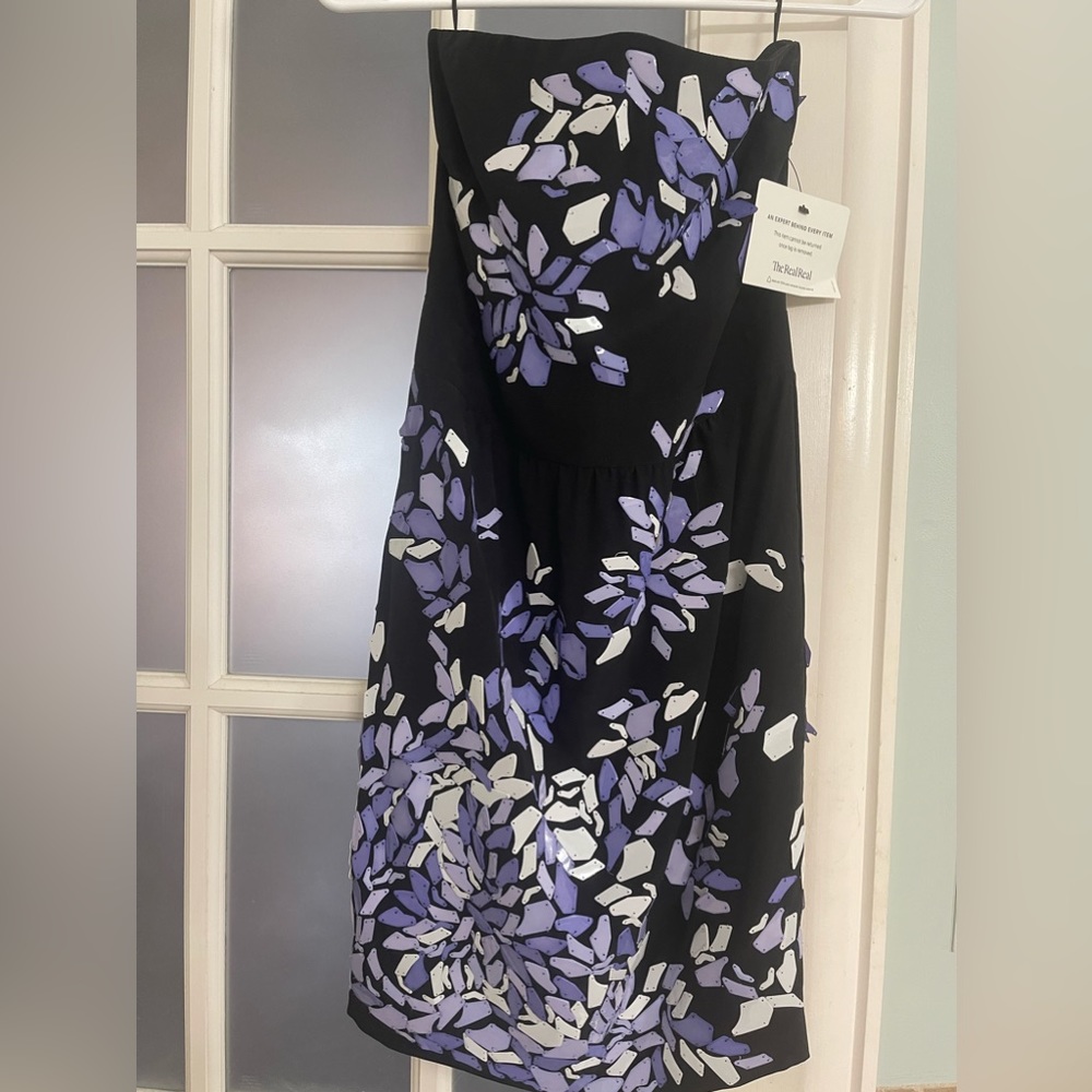 GUCCI dress. Authentic. Runs small. Size US 0/2 xs